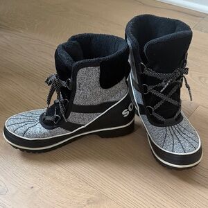 Sorel Tivoli II Women’s winter boots, size 9